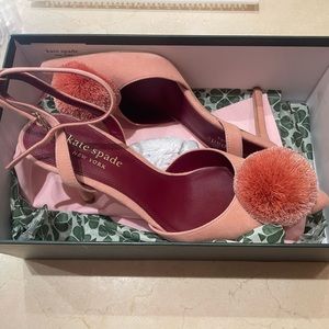 Kate space Pom Pom pumps!